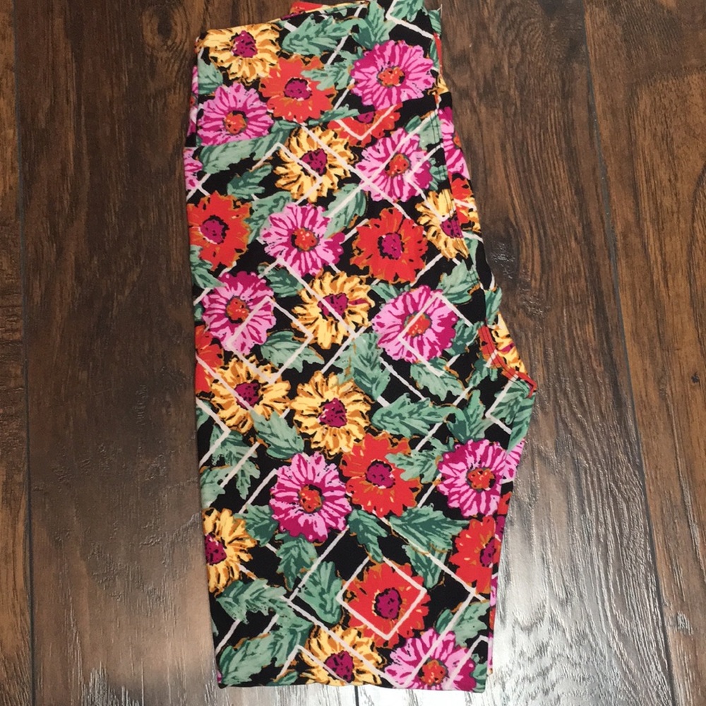 LuLaRoe One Size Leggings